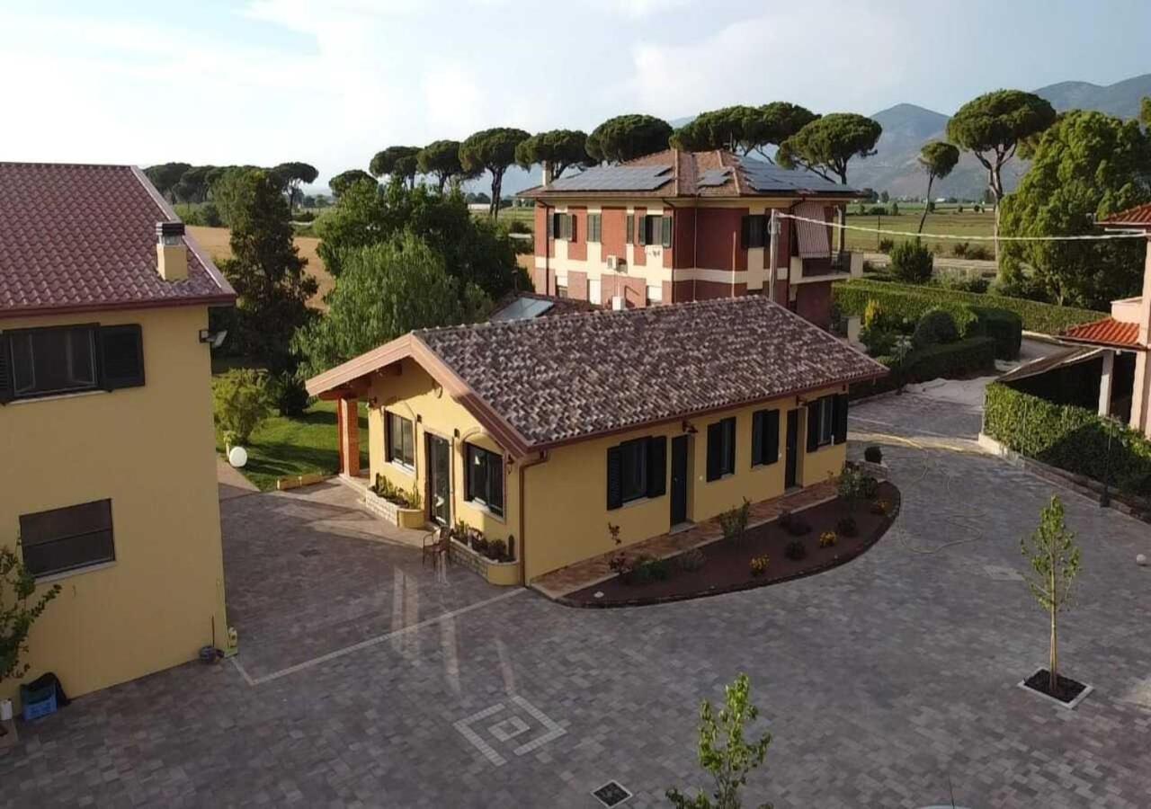 Agriturismo Casa Chiara Latina Exterior photo