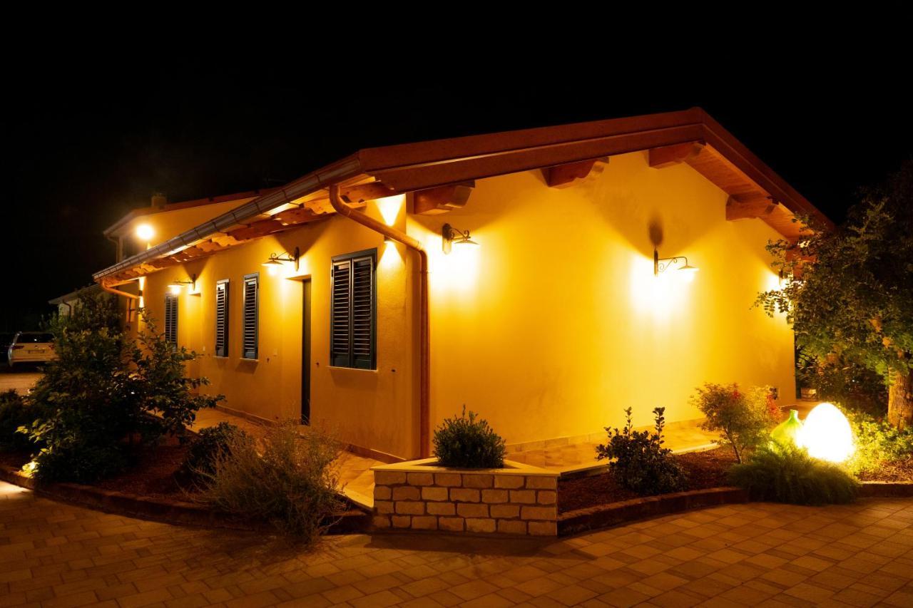 Agriturismo Casa Chiara Latina Exterior photo